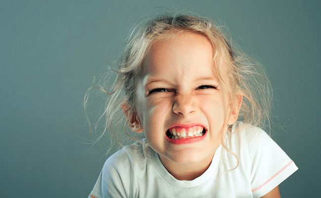 tratamiento bruxismo infantil en clínica dental acedo